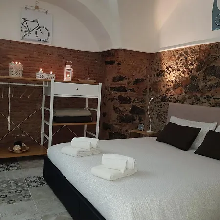 La Piccola Grotta Ursino Catania