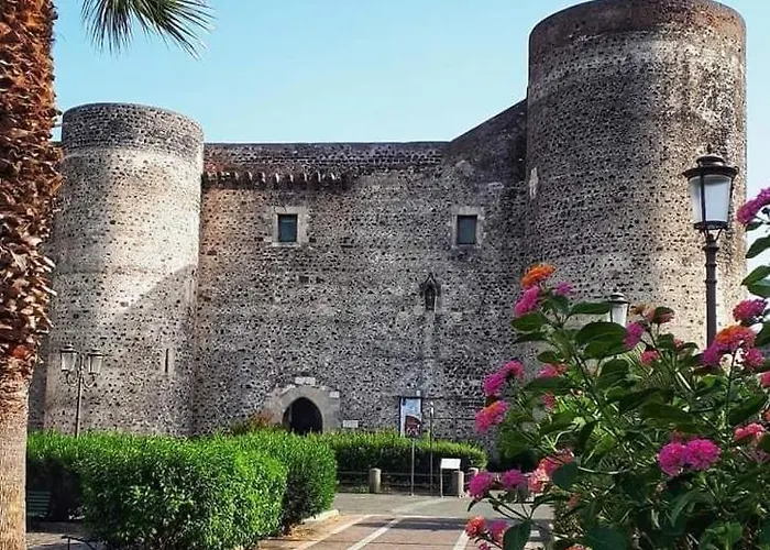 La Piccola Grotta Ursino * Catania