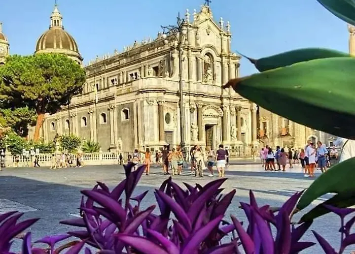 La Piccola Grotta Ursino * Catania