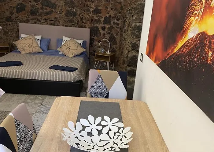 La Piccola Grotta Ursino * Catania